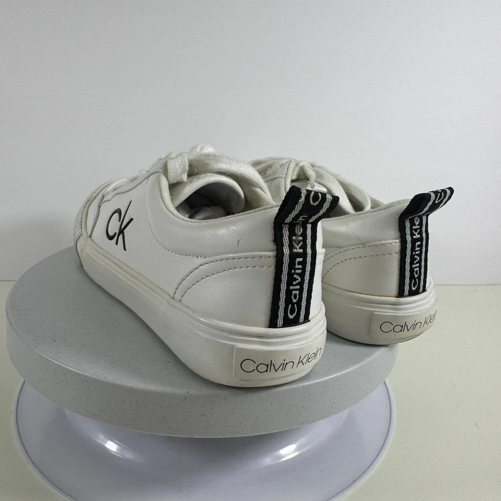 Calvin Klein Womens White CK Logo Low Top Lace Up Sneakers Ribbed Toe Cap 7.5